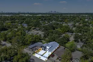 5029 Van Fleet St, Houston, TX 77033 - Photo 23