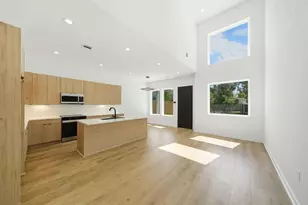 5029 Van Fleet St, Houston, TX 77033 - Photo 17