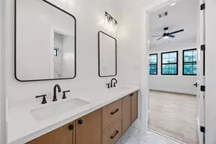 10422 Bassoon Dr, Houston, TX 77025 - Photo 25