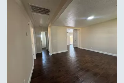 2921 Tarpey Avenue, Texas City, TX 77590 - Photo 9