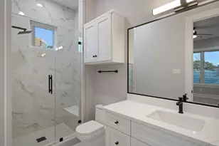 2046 MacArthur St, Houston, TX 77030 - Photo 33