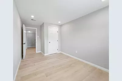 4356 #B Phlox Street, Houston, TX 77051 - Photo 13