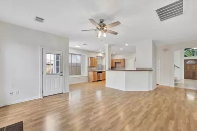 14010 Hazel Ridge Court, Houston, TX 77062 - Photo 9