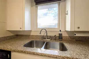 7924 Ford St, Houston, TX 77012 - Photo 13