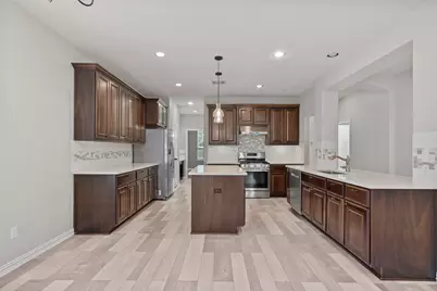 187 N Vershire Circle, The Woodlands, TX 77354 - Photo 15