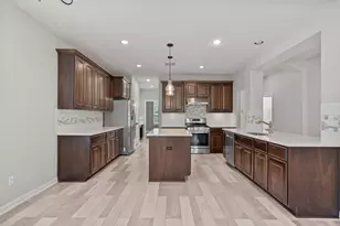 187 N Vershire Cir, The Woodlands, TX 77354 - Photo 15