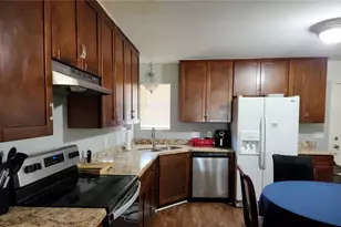 25032 Thrushwood Ln, Spring, TX 77373 - Photo 5