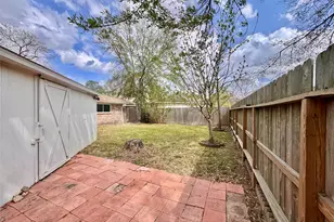 9719 Springmont Dr, Houston, TX 77080 - Photo 31