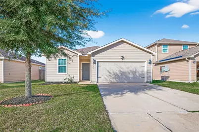 995 Lake View Circle W, Brookshire, TX 77423 - Photo 1