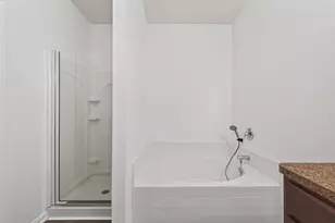 995 Lake View Cir W, Brookshire, TX 77423 - Photo 33