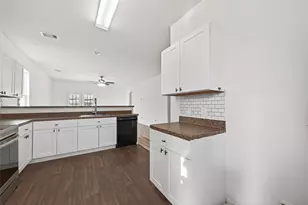 995 Lake View Cir W, Brookshire, TX 77423 - Photo 9