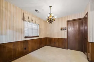 7914 Windswept Ln, Houston, TX 77063 - Photo 11