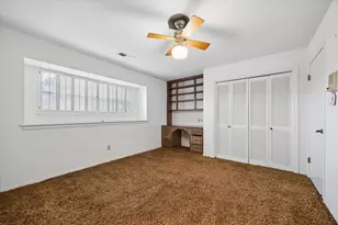 7914 Windswept Ln, Houston, TX 77063 - Photo 15