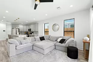 7711 Willow St, Houston, TX 77088 - Photo 7