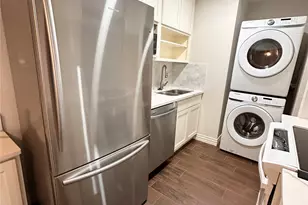 8935 Gaylord St, Houston, TX 77024 - Photo 7