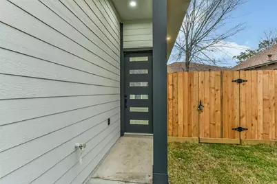 613 Melbourne Street, Houston, TX 77022 - Photo 37