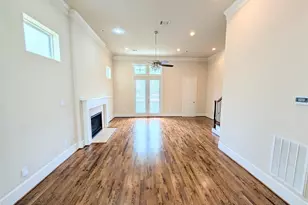 226 E 28th St, Houston, TX 77008 - Photo 13
