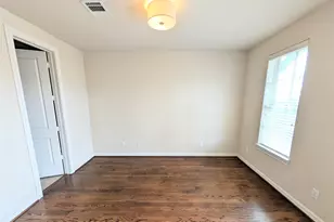 226 E 28th St, Houston, TX 77008 - Photo 3