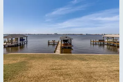 7312 Offats Point Circle, Galveston, TX 77551 - Photo 29