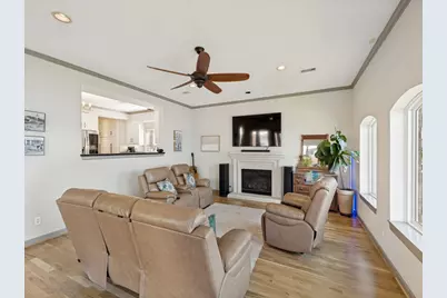 7312 Offats Point Circle, Galveston, TX 77551 - Photo 9