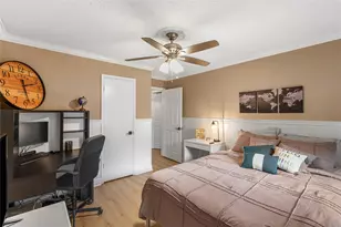 2026 Briargreen Dr, Houston, TX 77077 - Photo 19
