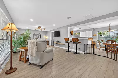 2901 Maple Knoll Drive, Houston, TX 77339 - Photo 7