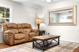 107 N River Dr, Columbus, TX 78934 - Photo 5