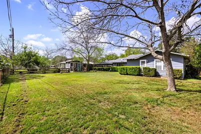 107 N River Drive, Columbus, TX 78934 - Photo 19