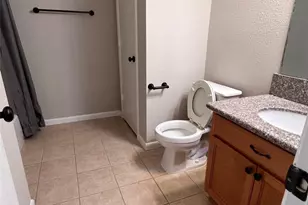 12007 Madison Oak St, Houston, TX 77038 - Photo 9
