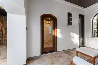 38 N Player Manor Circle, The Woodlands, TX 77382 - Photo 19