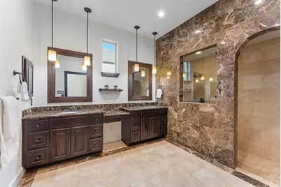 38 N Player Manor Circle, The Woodlands, TX 77382 - Photo 35