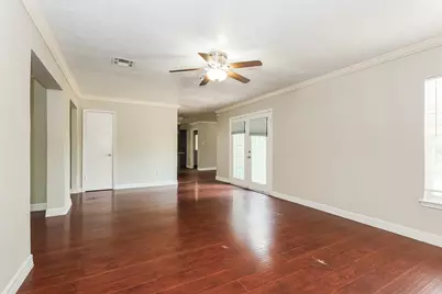10122 Woodhollow Drive, Conroe, TX 77385 - Photo 5