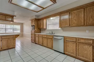2460 Pebblebrook Cir, Conroe, TX 77384 - Photo 13