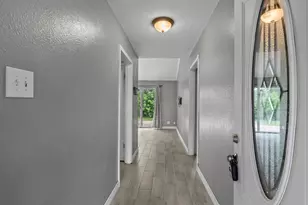11731 Flushing Meadows Dr, Houston, TX 77089 - Photo 3