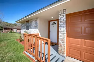 4809 39th St, Dickinson, TX 77539 - Photo 3