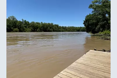 141 W Lakeside Drive, Huntsville, TX 77320 - Photo 9