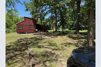 141 W Lakeside Drive, Huntsville, TX 77320 - Photo 5