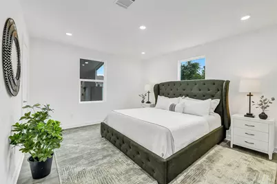 110 Harris Court, Houston, TX 77009 - Photo 17
