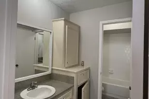 11507 Meadow Ln, Houston, TX 77477 - Photo 11