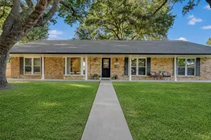 314 Coke Ln, Alvin, TX 77511 - Photo 1