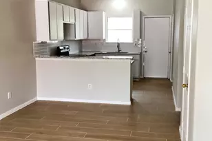 10445 Wicklowe St, Houston, TX 77016 - Photo 5