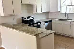 10445 Wicklowe St, Houston, TX 77016 - Photo 7