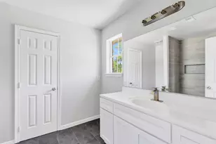 10445 Wicklowe St, Houston, TX 77016 - Photo 27