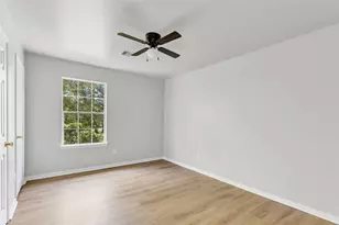 10445 Wicklowe St, Houston, TX 77016 - Photo 21