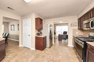 5615 Turmeric Dr, Baytown, TX 77521 - Photo 17