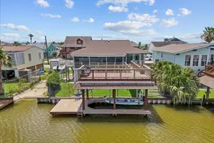 218 Barracuda St, Bayou Vista, TX 77563 - Photo 1