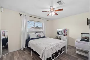 218 Barracuda St, Bayou Vista, TX 77563 - Photo 15