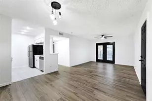 12040 Mighty Oak Dr, Houston, TX 77066 - Photo 3