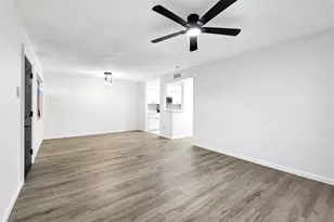 12040 Mighty Oak Dr, Houston, TX 77066 - Photo 9