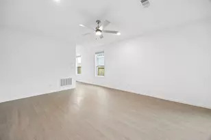 610 Amber Fls Dr, Montgomery, TX 77356 - Photo 3